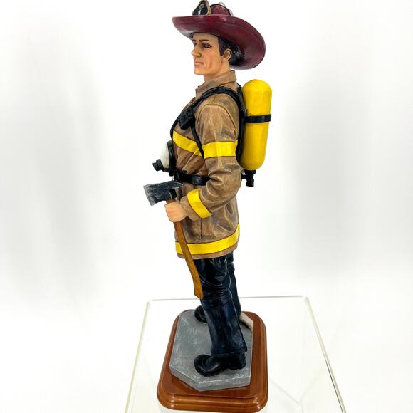 Vintage 2000 Red Hats of Courage Sentinel Of Courage 2/1945 Fireman Resin Figure - Picture 5 of 10